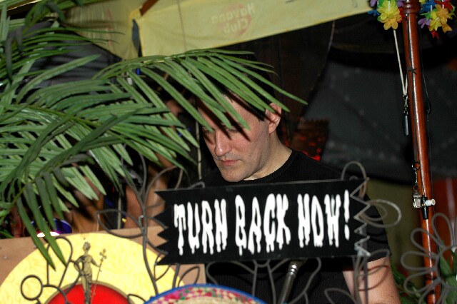 min 2005 11 06 sharkys 168